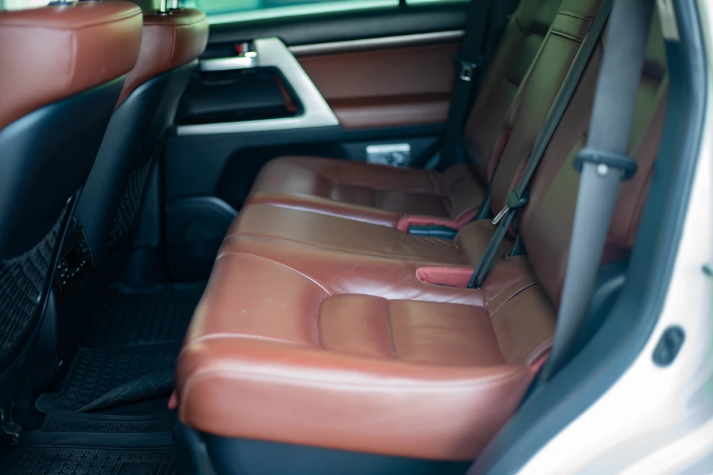 Toyota Land Cruiser 200 2018-3