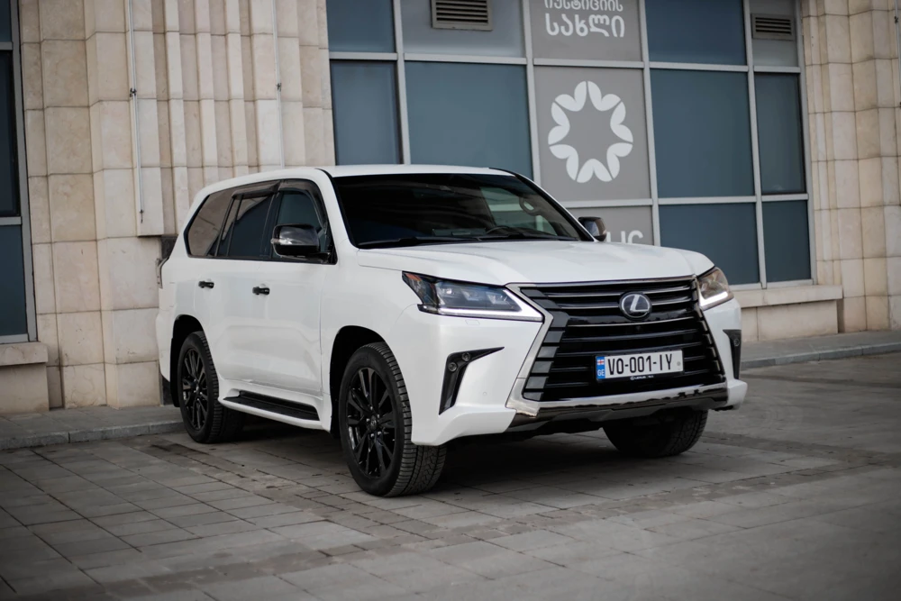 Lexus LX450D 2020-3