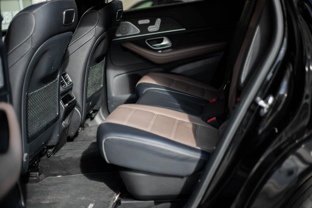 Mercedes-Benz GLS 400D 2021-1