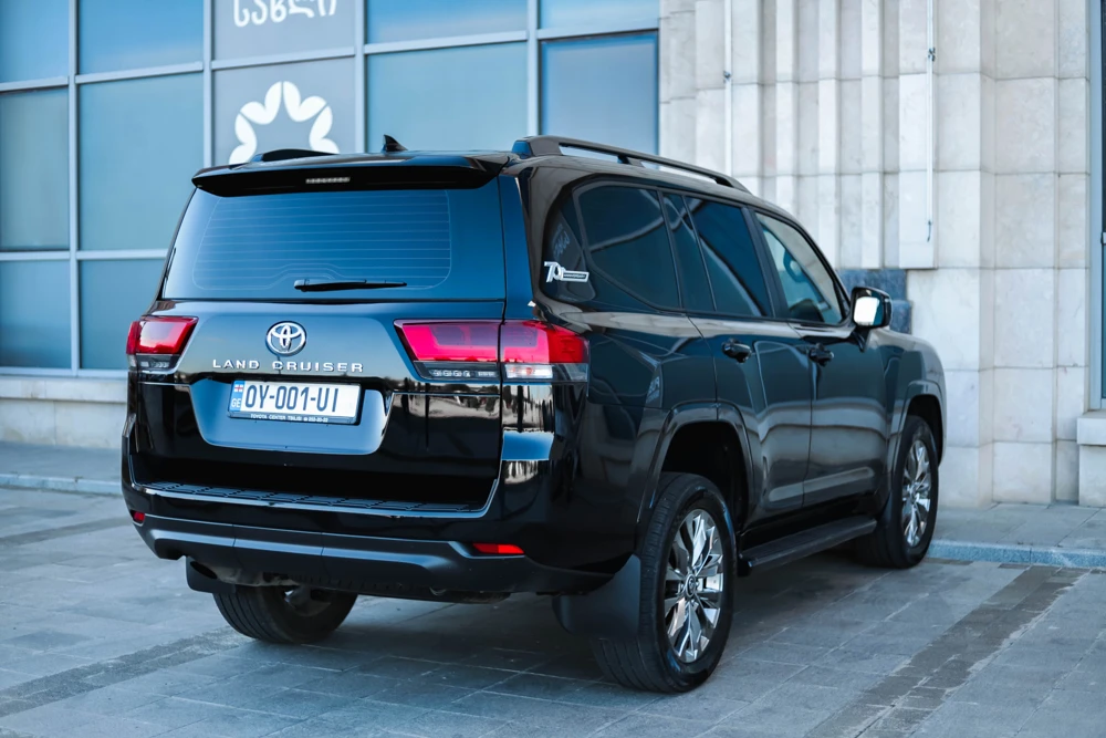 Toyota Land Cruiser 300 2022